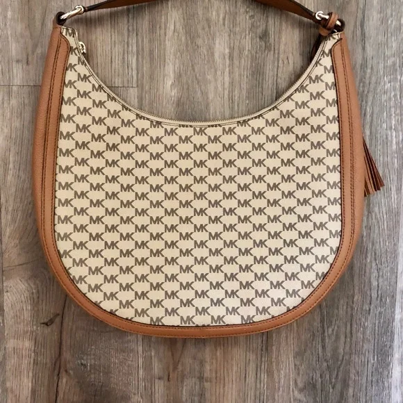 Like New Michael Kors Laryn Tan Coated Canvas Monogrammed Hobo Bag - Picture 7 of 8
